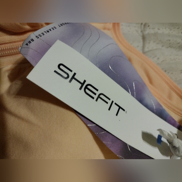 SHEFIT real support seamless bra with free bag - Picture 2 of 5